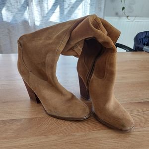 Suede boots